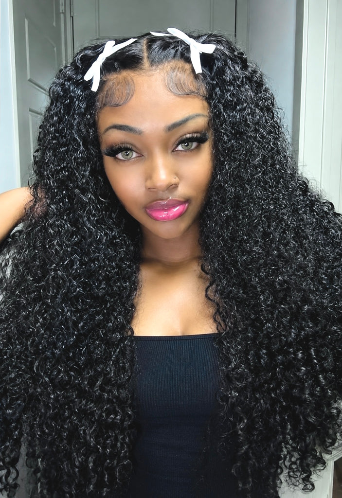Signature: Curly Wig