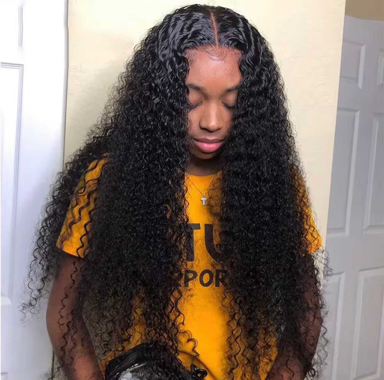 Signature: Curly Wig